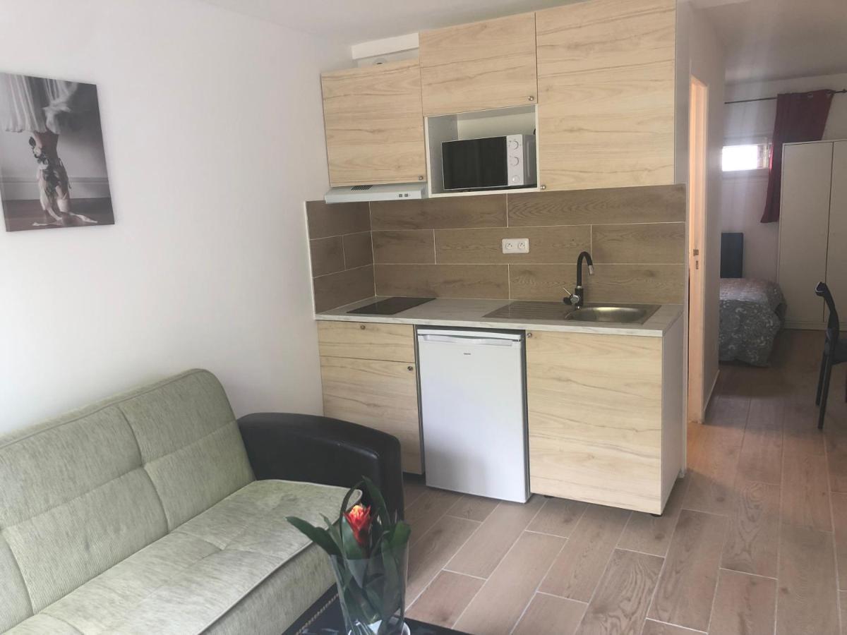 Apartamento F2 Avec Terrasse Saint-Denis  Exterior foto